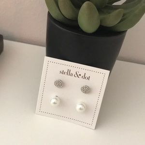 Brand New 2 pack of studs